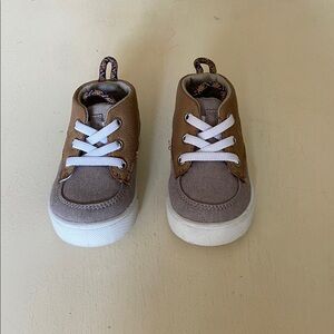 OshKosh B'gosh Toddler Sneakers in Brown, Navy & White